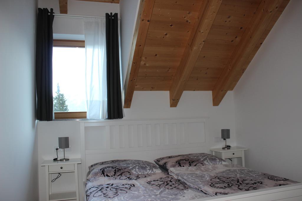 Ferienwohnung Earthloft Bad Kleinkirchheim Room photo